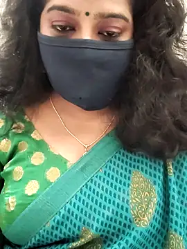 Snapshot of saritha29 chatting on 10/22/25, 05:02 saritha29 online show from 10/22/25, 05:02