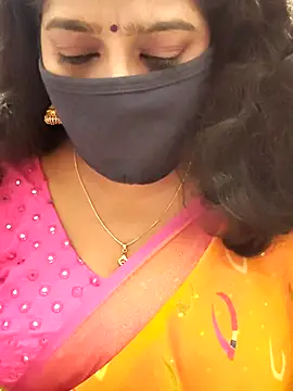 Snapshot of saritha29 chatting on 10/23/25, 05:12 saritha29 online show from 10/23/25, 05:12