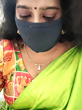 Snapshot of saritha29 chatting on 10/24/25, 05:09 saritha29 online show from 10/24/25, 05:09