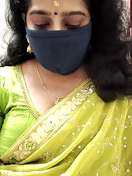 Snapshot of saritha29 chatting on 10/26/25, 11:38 saritha29 online show from 10/26/25, 11:38