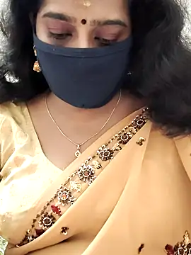 Snapshot of saritha29 chatting on 10/28/25, 08:40 saritha29 online show from 10/28/25, 08:40