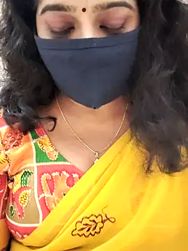 Snapshot of saritha29 chatting on 11/01/25, 05:04 saritha29 online show from 11/01/25, 05:04