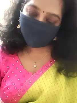 Snapshot of saritha29 chatting on 11/03/25, 04:52 saritha29 online show from 11/03/25, 04:52