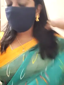 Snapshot of saritha29 chatting on 11/21/25, 05:22 saritha29 online show from 11/21/25, 05:22