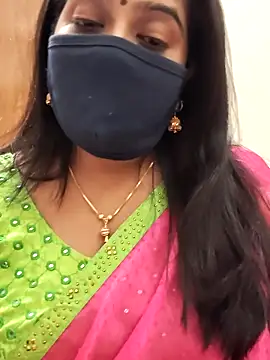 Snapshot of saritha29 chatting on 12/21/25, 05:09 saritha29 online show from 12/21/25, 05:09