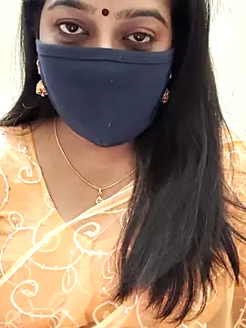 Snapshot of saritha29 chatting on 12/22/25, 05:21 saritha29 online show from 12/22/25, 05:21