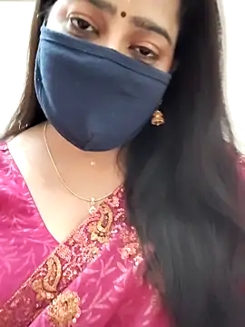 Snapshot of saritha29 chatting on 03/08/26, 10:19 saritha29 online show from 03/08/26, 10:19