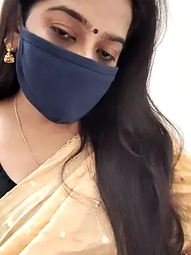 Snapshot of saritha29 chatting on 06/13/26, 05:00 saritha29 online show from 06/13/26, 05:00