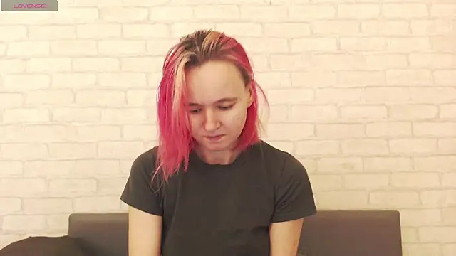 Ericha Stone online show from 11/03/25, 04:25