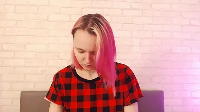 Ericha Stone online show from 11/18/25, 08:08