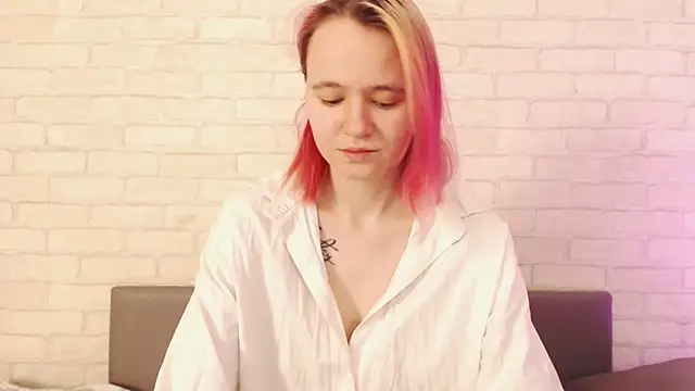 Ericha Stone online show from 11/27/25, 01:51