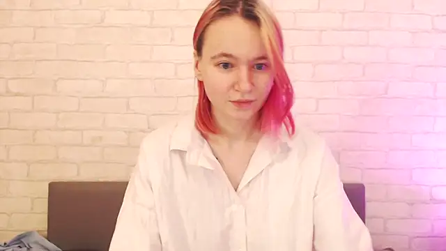 Ericha Stone online show from 12/01/25, 01:43