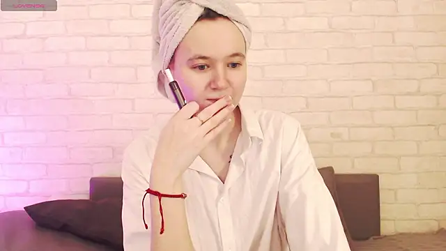 Ericha Stone online show from 03/22/26, 01:42