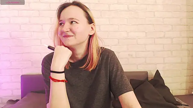 Ericha Stone online show from 04/09/26, 02:00