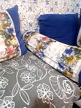 Snapshot of Mayamimi chatting on 09/18/25, 02:41 Mayamimi online show from 09/18/25, 02:41