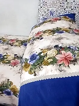 Snapshot of Mayamimi chatting on 09/24/25, 11:52 Mayamimi online show from 09/24/25, 11:52