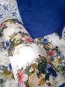 Snapshot of Mayamimi chatting on 09/29/25, 07:46 Mayamimi online show from 09/29/25, 07:46