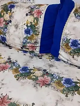 Snapshot of Mayamimi chatting on 10/29/25, 07:54 Mayamimi online show from 10/29/25, 07:54