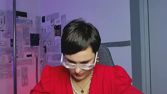 Snapshot of LauraDavidsons chatting on 09/14/25, 07:18 LauraDavidsons online show from 09/14/25, 07:18