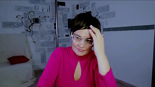 Snapshot of LauraDavidsons chatting on 10/08/25, 04:26 LauraDavidsons online show from 10/08/25, 04:26