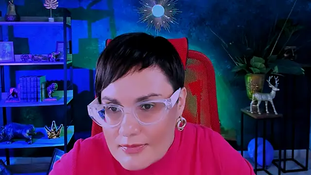 Snapshot of LauraDavidsons chatting on 11/26/25, 12:28 LauraDavidsons online show from 11/26/25, 12:28