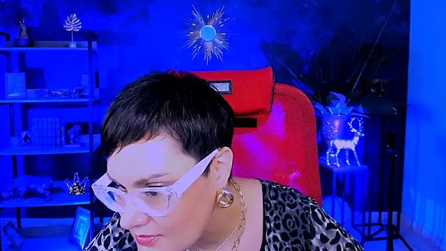 Snapshot of LauraDavidsons chatting on 11/28/25, 01:14 LauraDavidsons online show from 11/28/25, 01:14