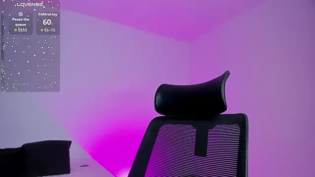 Emilywillis8 online show from 09/15/25, 12:27