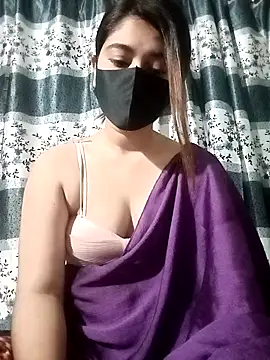 Snapshot of midnightmuse-03 chatting on 09/20/25, 03:35 midnightmuse-03 online show from 09/20/25, 03:35