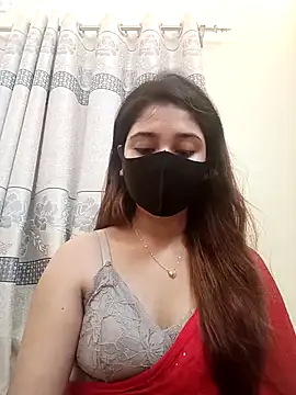 Snapshot of midnightmuse-03 chatting on 10/31/25, 07:37 midnightmuse-03 online show from 10/31/25, 07:37