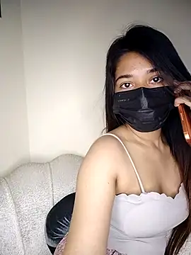 Snapshot of midnightmuse-03 chatting on 04/27/26, 02:20 midnightmuse-03 online show from 04/27/26, 02:20