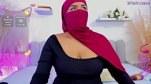 Kadira  online show from 10/06/25, 11:40