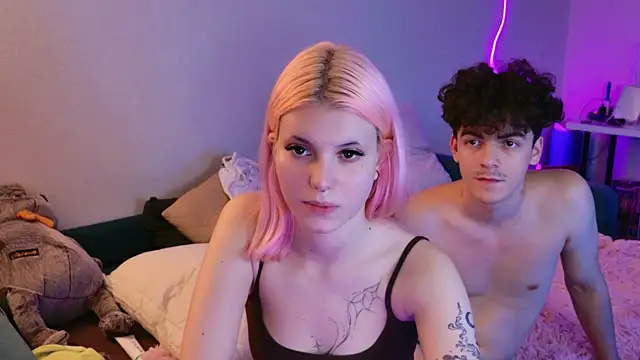 Alice18James online show from 09/08/25, 11:04