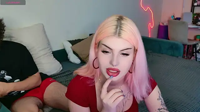 Alice18James online show from 09/18/25, 01:46