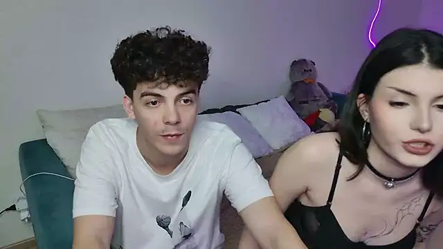 Alice18James online show from 10/02/25, 10:44