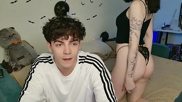 Alice18James online show from 10/24/25, 09:06