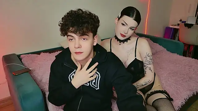 Snapshot of Alice18James chatting on 11/09/25, 04:49 Alice18James online show from 11/09/25, 04:49