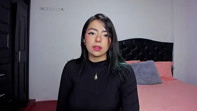 Snapshot of sammy_bunny1 chatting on 10/19/25, 01:17 sammy bunny1 online show from 10/19/25, 01:17