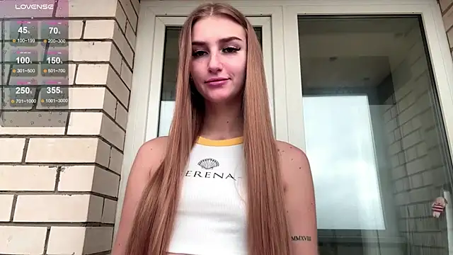 Snapshot of SweetJinny88 chatting on 11/11/25, 08:36 SweetJinny88 online show from 11/11/25, 08:36