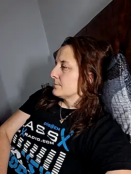 Fluturas2 online show from 11/10/25, 09:25