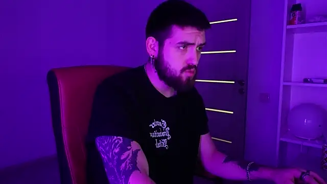 Snapshot of Mike_Platano chatting on 11/29/25, 09:40 Mike Platano online show from 11/29/25, 09:40