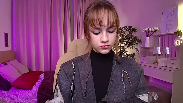 Jamie Chung online show from 12/04/25, 01:04