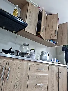 Alisson Morgann online show from 04/17/26, 01:25