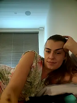 Carolinemiam online show from 10/02/25, 12:23