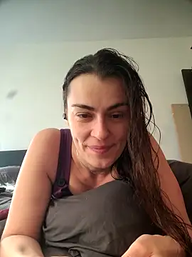 Carolinemiam online show from 03/04/26, 09:15