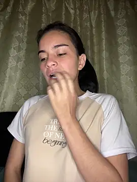 Snapshot of blinkiii_ chatting on 09/27/25, 02:27 blinkiii  online show from 09/27/25, 02:27