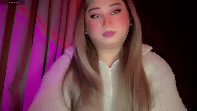 Snapshot of Degeneresqueen chatting on 12/01/25, 06:46 Degeneresqueen online show from 12/01/25, 06:46