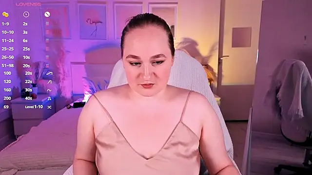 Snapshot of Kitty_Rest_ chatting on 11/18/25, 04:11 Kitty Rest online show from 11/18/25, 04:11