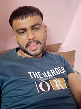 Snapshot of Frvgggghh chatting on 02/25/26, 03:27 Frvgggghh online show from 02/25/26, 03:27