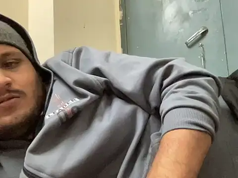 Snapshot of chiikuloveu chatting on 11/29/25, 04:15 chiikuloveu online show from 11/29/25, 04:15