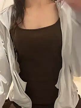 Snapshot of yayoi_jp chatting on 11/05/25, 12:49 yayoi jp online show from 11/05/25, 12:49